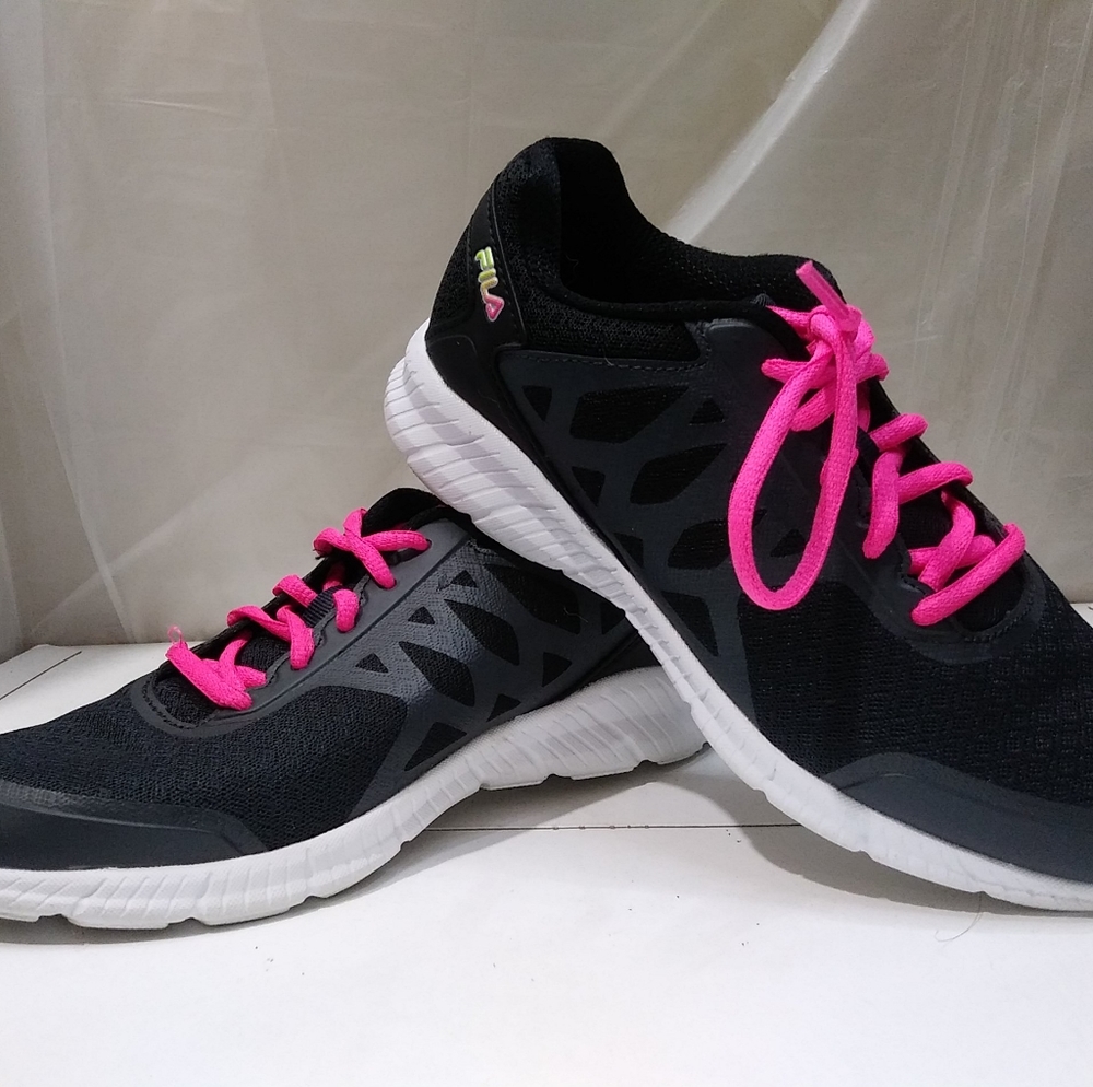 Fila Coolmax Women Size 7 RUNNING Shoes